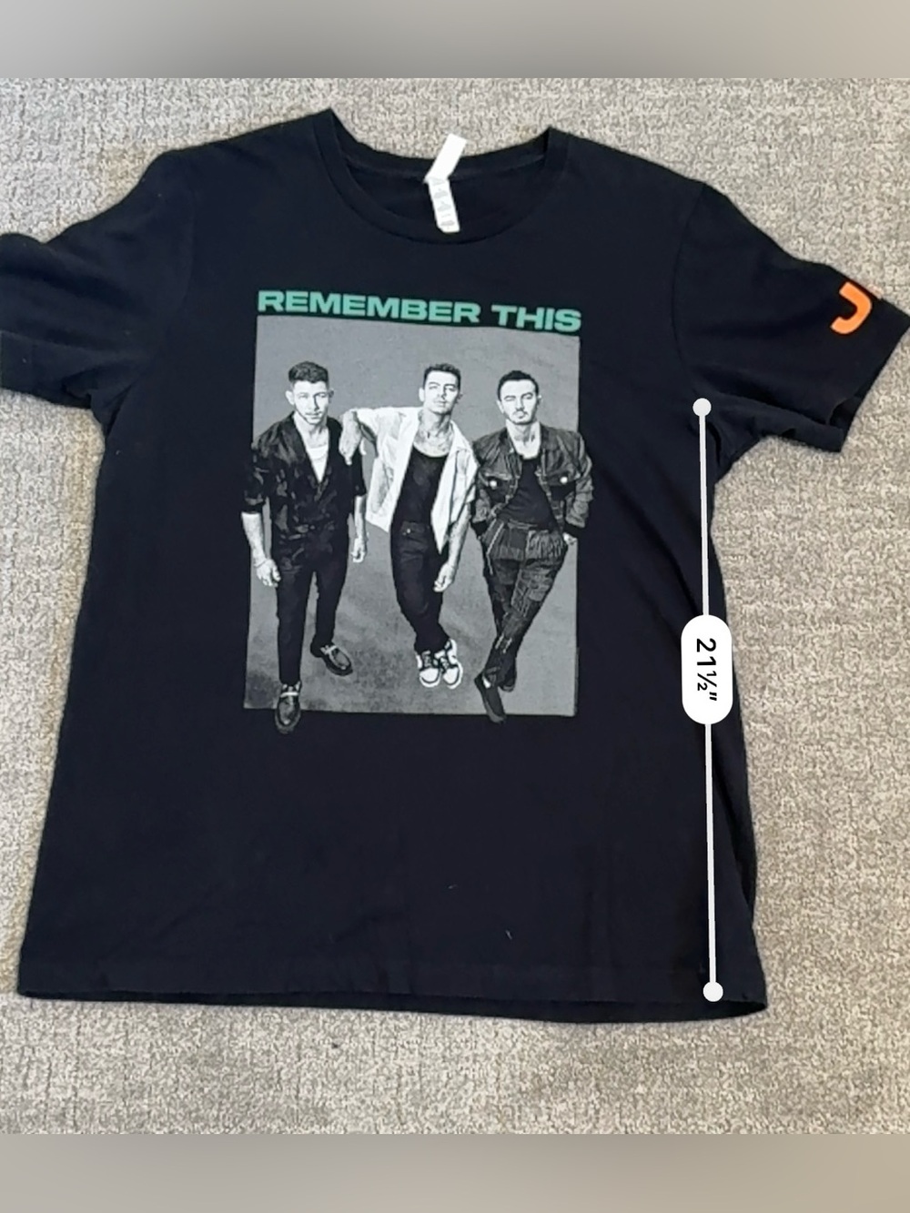 Jonas Brothers concert t-shirt from their "Remember This" Tour 2021 - Picture 3 of 7
